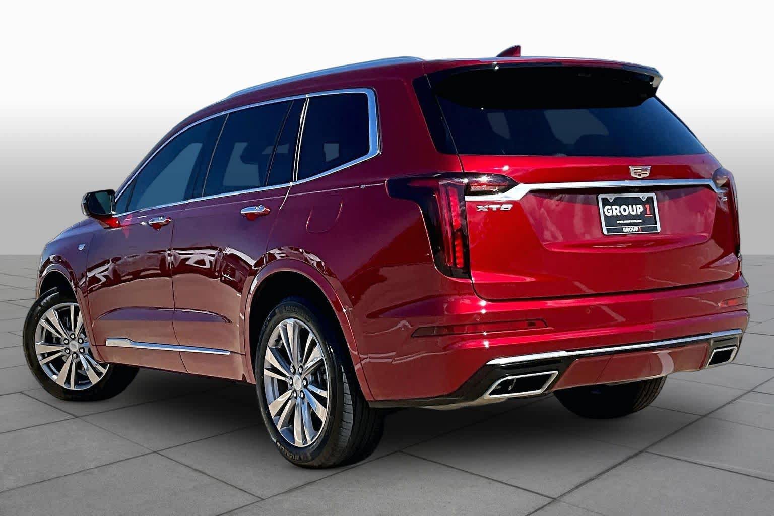 Used 2023 Cadillac XT6 Premium Luxury w/ Technology Package FWD image 12