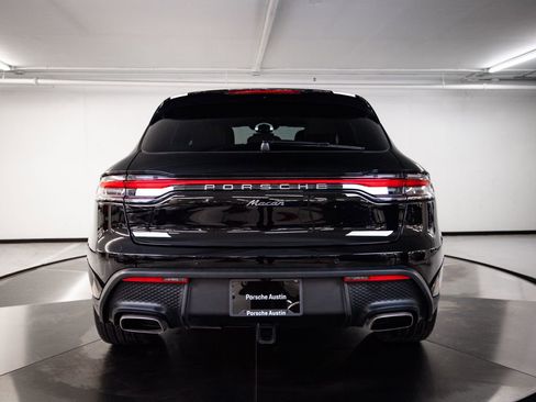 Certified 2025 Porsche Macan AWD/4WD image 6