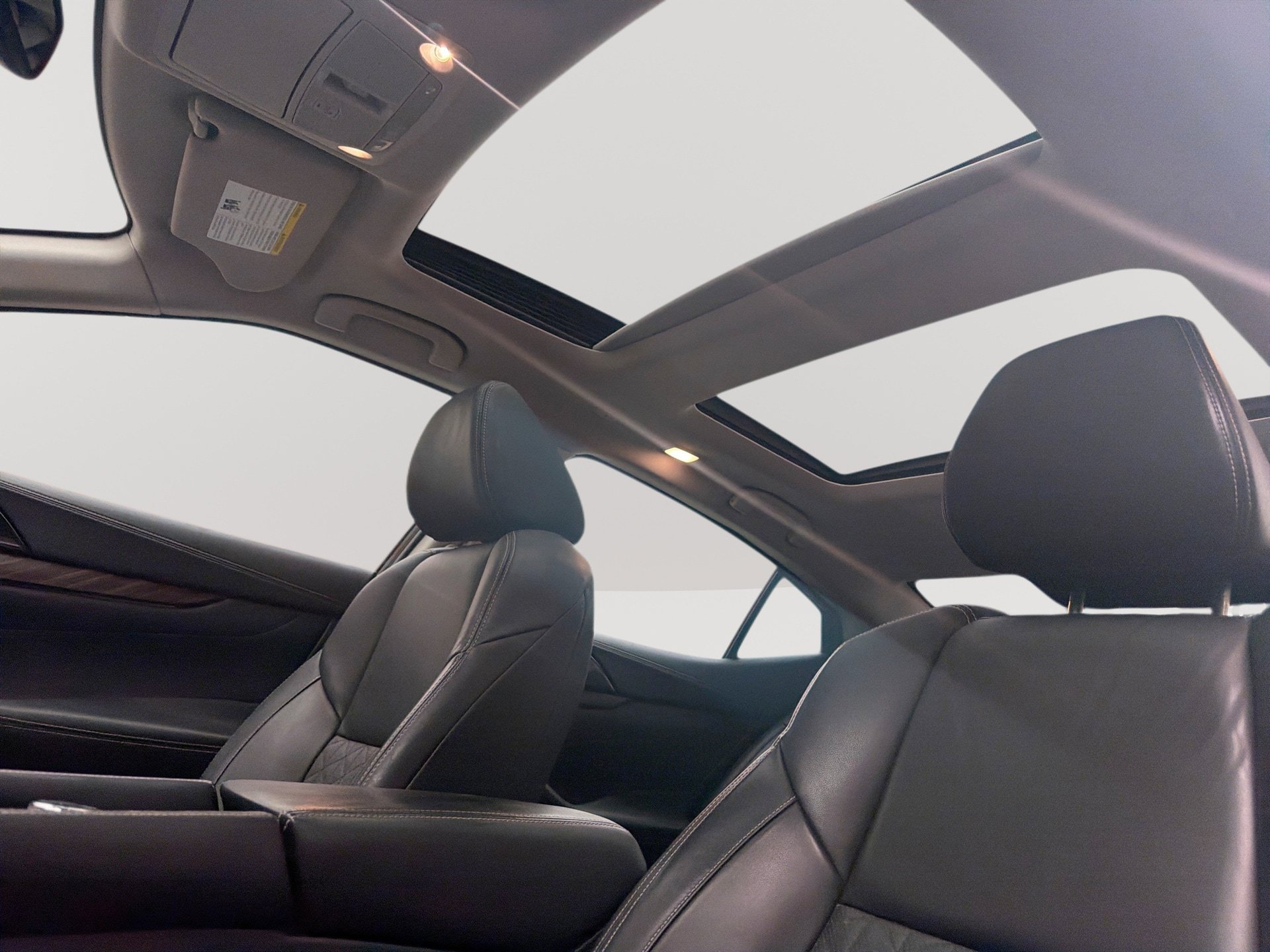 Used 2018 Nissan Maxima Platinum FWD image 16