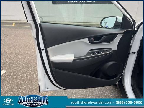 Certified 2023 Hyundai Kona SEL AWD/4WD image 15