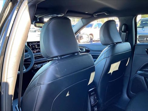 New 2026 Jeep Compass Latitude image 12