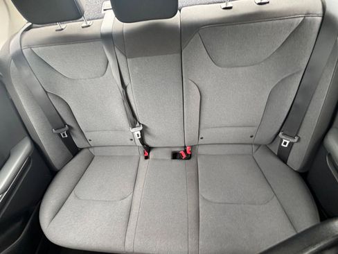 Used 2025 Kia K4 LXS image 40