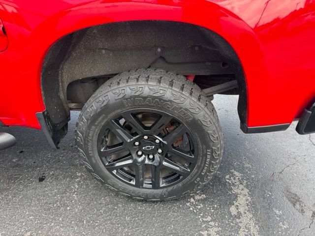 Used 2022 Chevrolet Silverado 1500 LT Trail Boss w/ Protection Package AWD/4WD image 5
