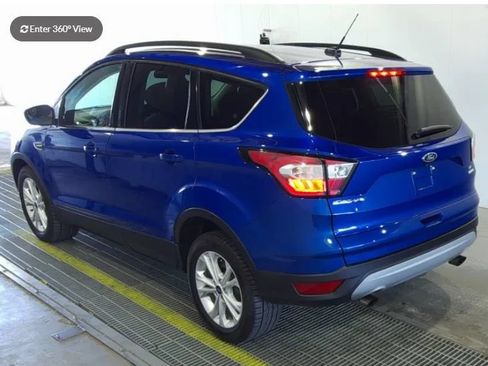 Used 2018 Ford Escape SE FWD image 2