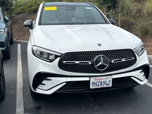 Used 2023 Mercedes-Benz GLC 300 image 2