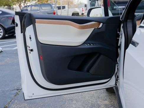 Used 2021 Tesla Model X Long Range image 14