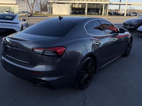 Used 2022 Maserati Ghibli Modena image 21