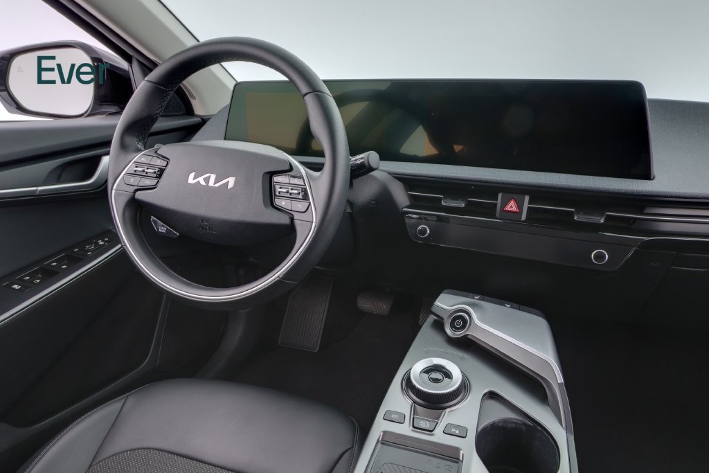 Used 2024 Kia EV6 Light RWD image 25