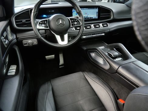 Used 2022 Mercedes-Benz GLS 580 4MATIC image 2