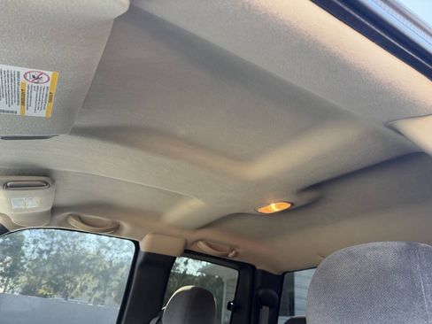 Used 2006 GMC Sierra 2500 W/T w/ Skid Plate Package AWD/4WD image 15