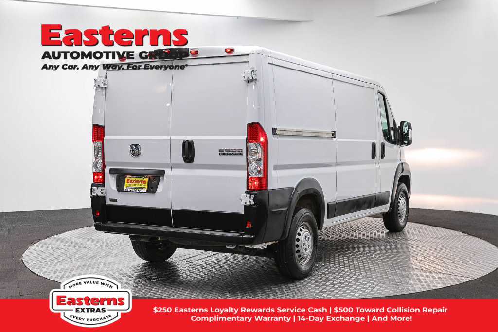 Used 2025 RAM ProMaster 2500 w/ Convenience Group FWD image 6