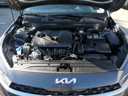 Used 2023 Kia Forte LXS image 28