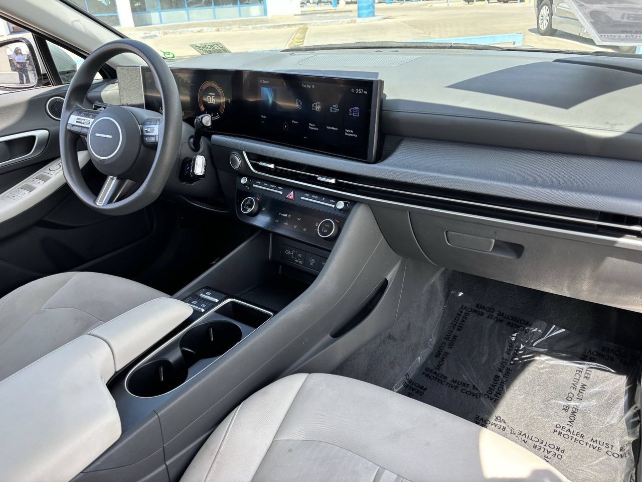 Used 2025 Hyundai Sonata SEL FWD image 10