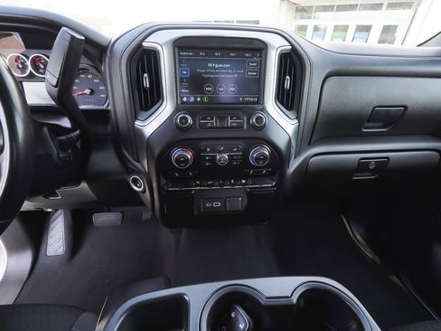 Used 2021 Chevrolet Silverado 1500 LT image 28