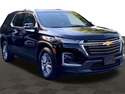 Used 2023 Chevrolet Traverse LT