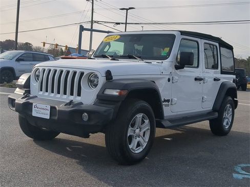 Used 2021 Jeep Wrangler Unlimited Sport image 7