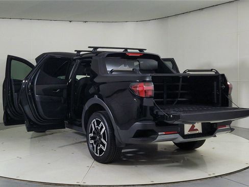 Used 2025 Hyundai Santa Cruz Limited image 11