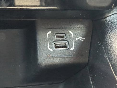 Used 2023 Jeep Compass Latitude AWD/4WD image 25
