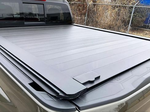 Used 2024 Chevrolet Colorado ZR2 w/ Technology Package image 10