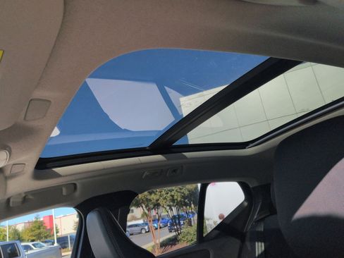 New 2026 Volvo XC40 B5 Plus w/ Protection Package Premier image 24