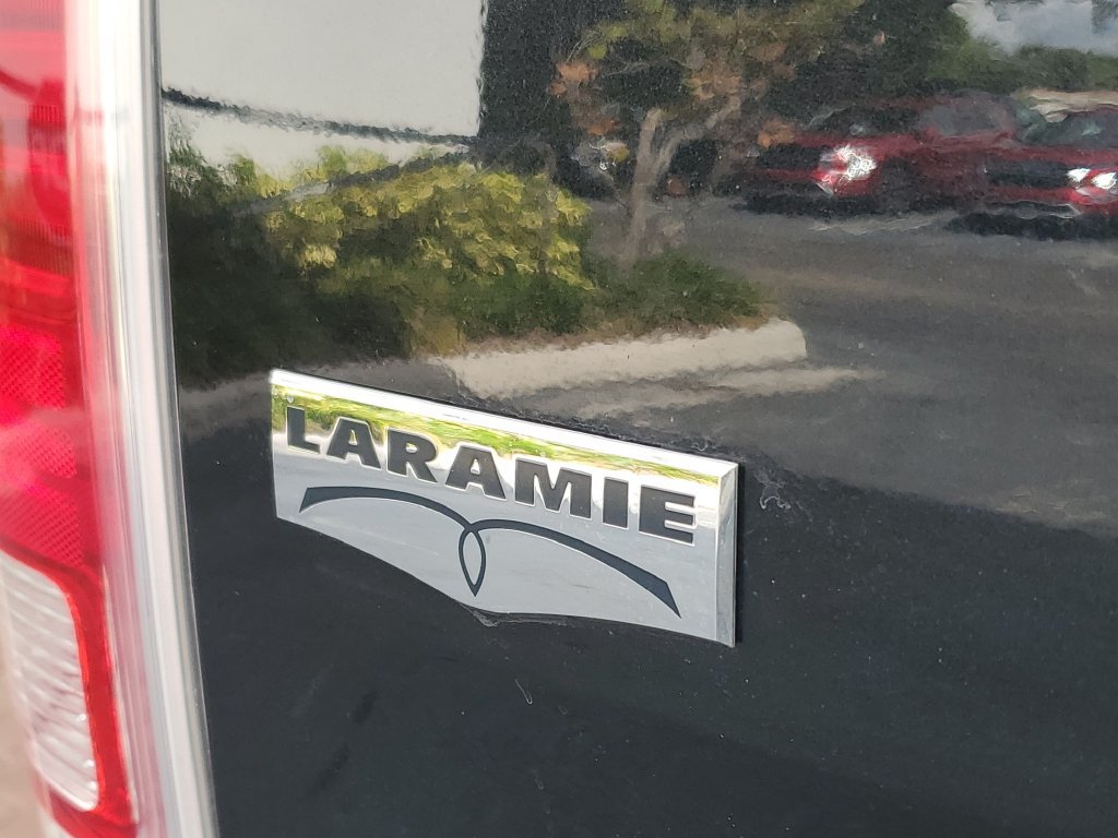 Used 2018 RAM 3500 Laramie AWD/4WD image 11