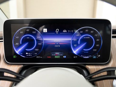 Used 2022 Mercedes-Benz EQS 450+ Sedan image 16