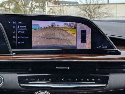 Used 2023 Cadillac Escalade ESV Premium Luxury image 26