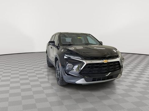Certified 2023 Chevrolet Blazer LT w/ Driver Confidence Package image 3