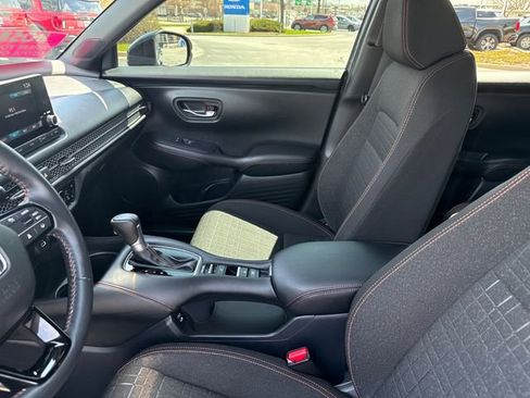 Used 2024 Honda HR-V Sport image 13
