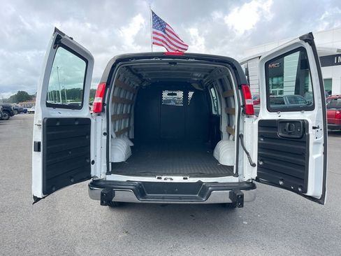 Used 2023 Chevrolet Express 2500 w/ Driver Convenience Package image 23