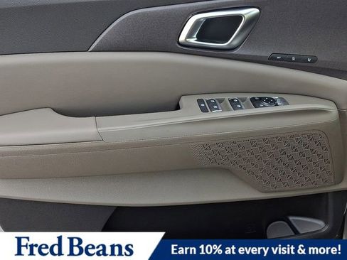 New 2026 Kia Carnival EX image 8