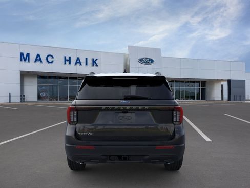 New 2026 Ford Explorer Active RWD image 5