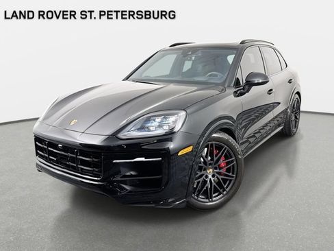 Used 2025 Porsche Cayenne GTS image 1