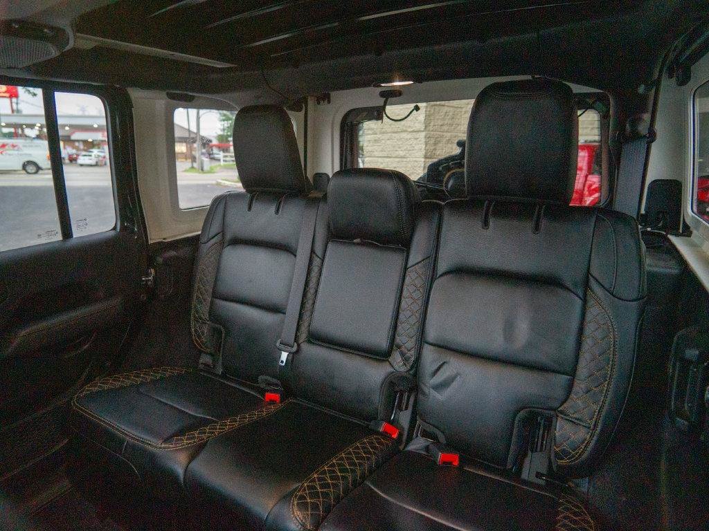 Used 2021 Jeep Wrangler Unlimited Sahara AWD/4WD image 31
