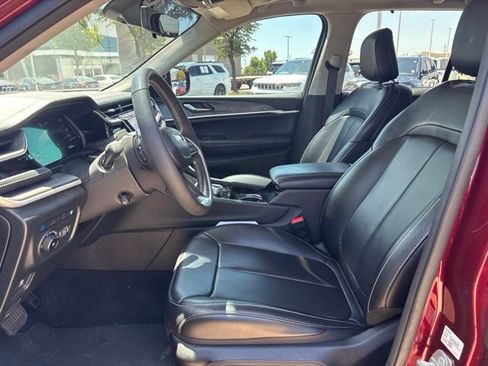 Used 2023 Jeep Grand Cherokee 4WD 4xe w/ Luxury Tech Group II image 12