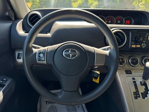 Used 2013 Scion xB FWD image 20