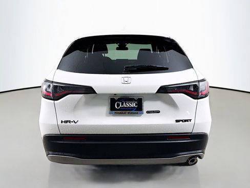 New 2026 Honda HR-V Sport image 6