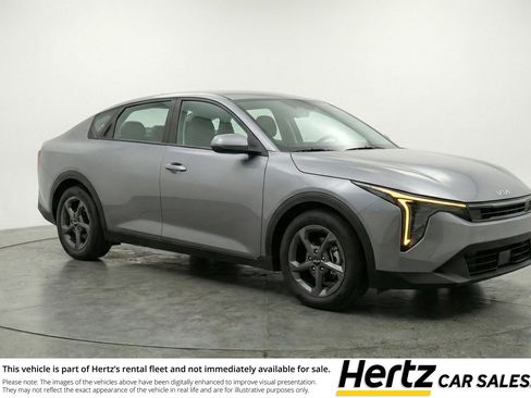 Used 2025 Kia K4 FWD image 1