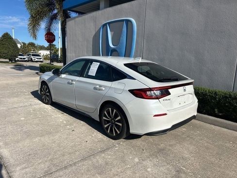 Used 2024 Honda Civic EX-L image 6