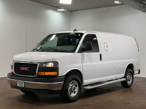 Used 2024 GMC Savana 2500 w/ Driver Convenience Package image 7