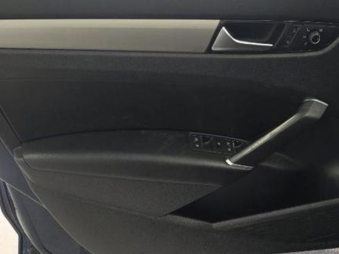 Used 2022 Volkswagen Passat 2.0T SE image 9