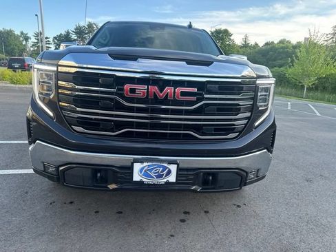 Used 2025 GMC Sierra 1500 SLT AWD/4WD image 8