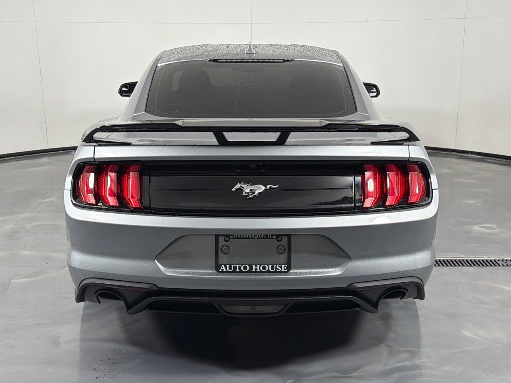 Used 2020 Ford Mustang Coupe RWD image 6