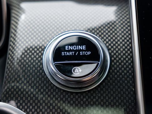 Used 2024 Mercedes-Benz GLC 300 4MATIC image 22