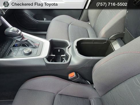 Used 2024 Toyota RAV4 SE w/ Weather & Moonroof Package image 38