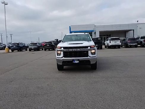 Used 2023 Chevrolet Silverado 2500 LT image 3