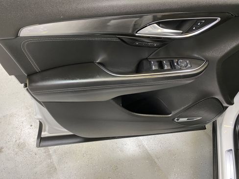 Used 2025 Buick Envision Preferred image 21