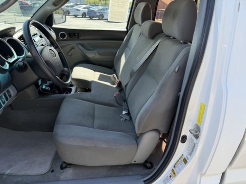 Used 2010 Toyota Tacoma 2WD Regular Cab image 10