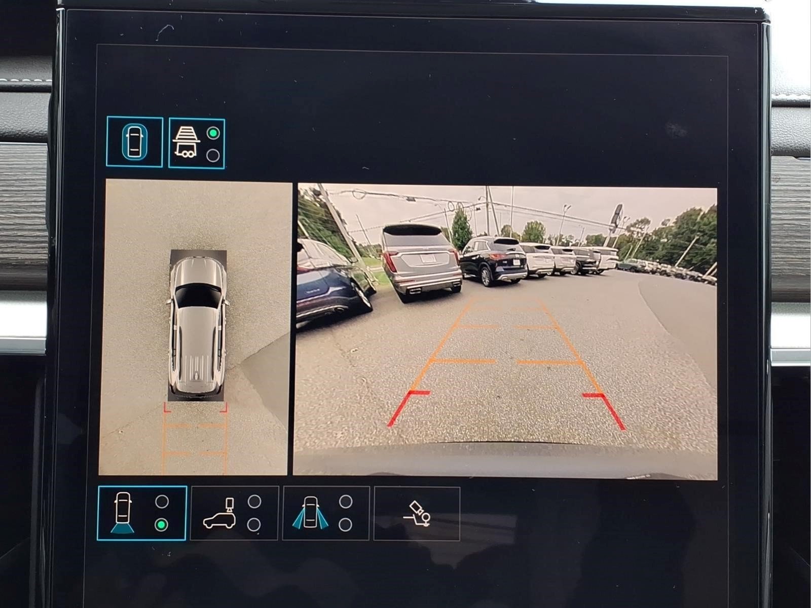 Used 2024 GMC Acadia Denali w/ Super Cruise Package FWD image 9