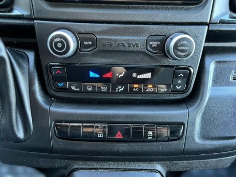 Used 2025 RAM ProMaster 2500 w/ Convenience Group FWD image 24